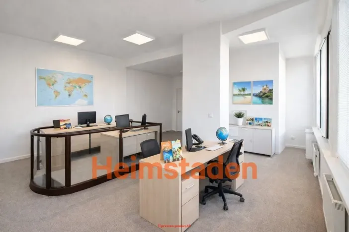 Pronájem kanceláře, Havířov - Město, nám. Republiky, 66 m2