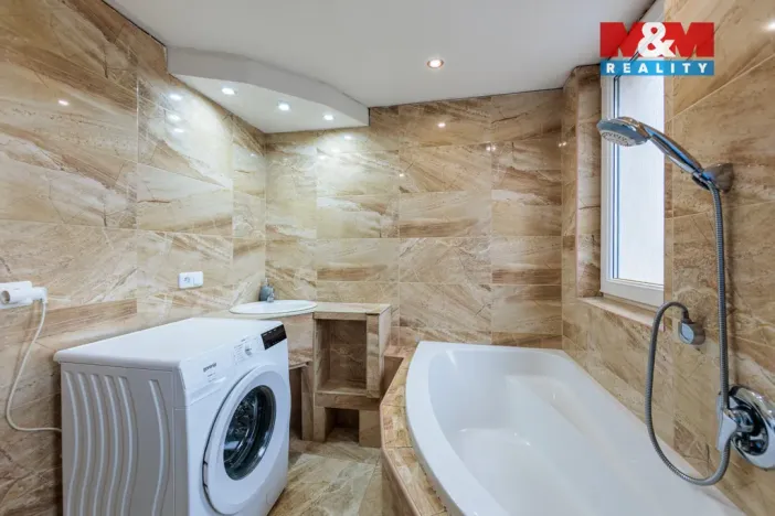 Prodej bytu 3+kk, Karlovy Vary - Rybáře, Borová, 43 m2