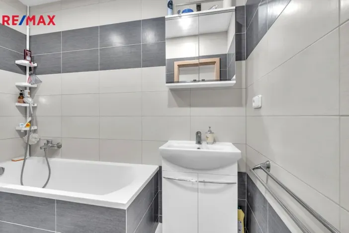 Pronájem bytu 2+kk, Hradec Králové, Pospíšilova, 54 m2