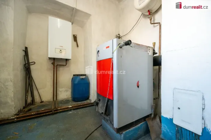 Prodej rodinného domu, Psárov, 486 m2