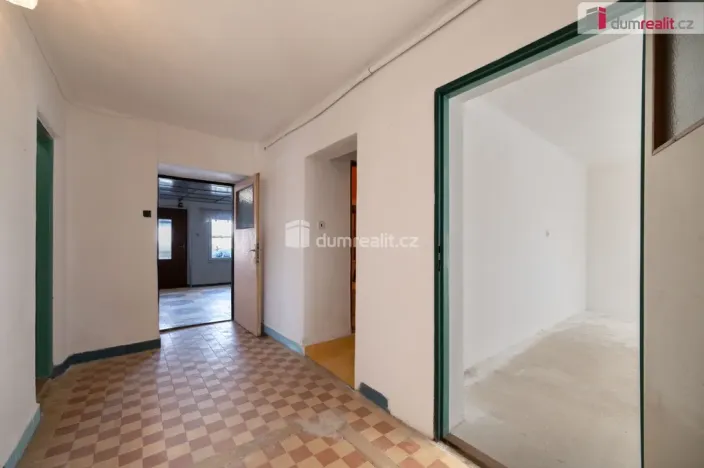 Prodej rodinného domu, Psárov, 486 m2