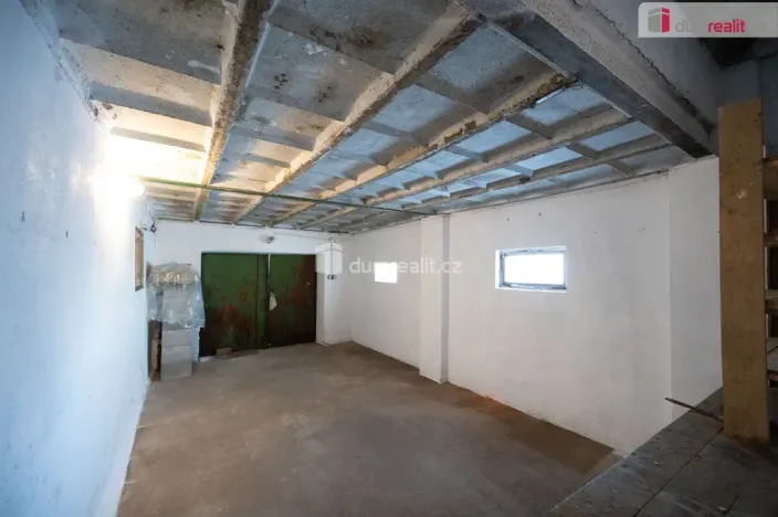 Prodej rodinného domu, Psárov, 486 m2