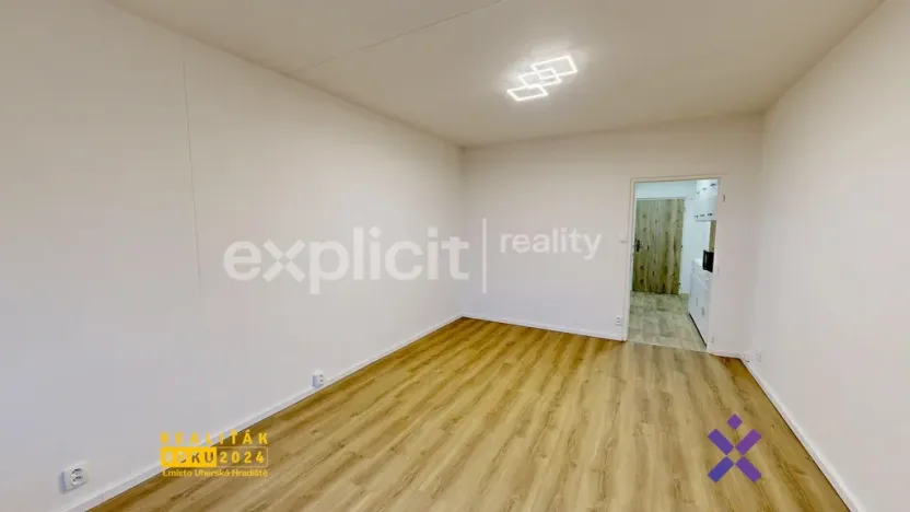 Pronájem bytu 1+kk, Zlín, Družstevní, 31 m2