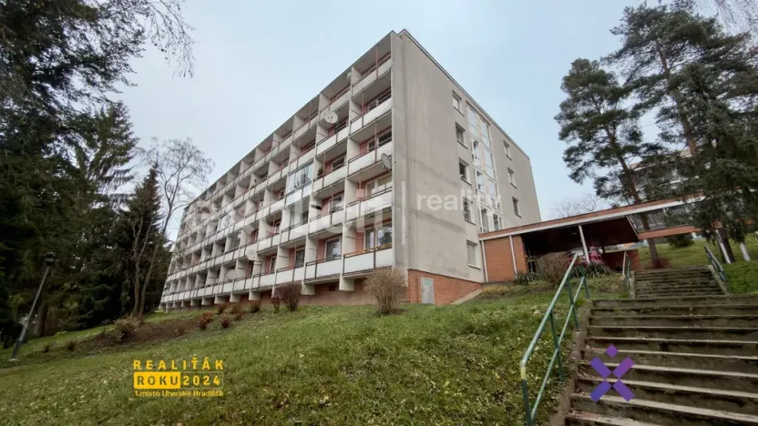 Pronájem bytu 1+kk, Zlín, Družstevní, 31 m2