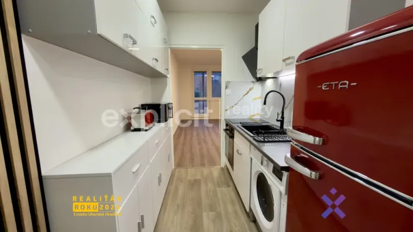 Pronájem bytu 1+kk, Zlín, Družstevní, 31 m2