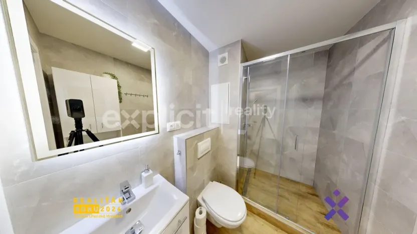 Pronájem bytu 1+kk, Zlín, Družstevní, 31 m2