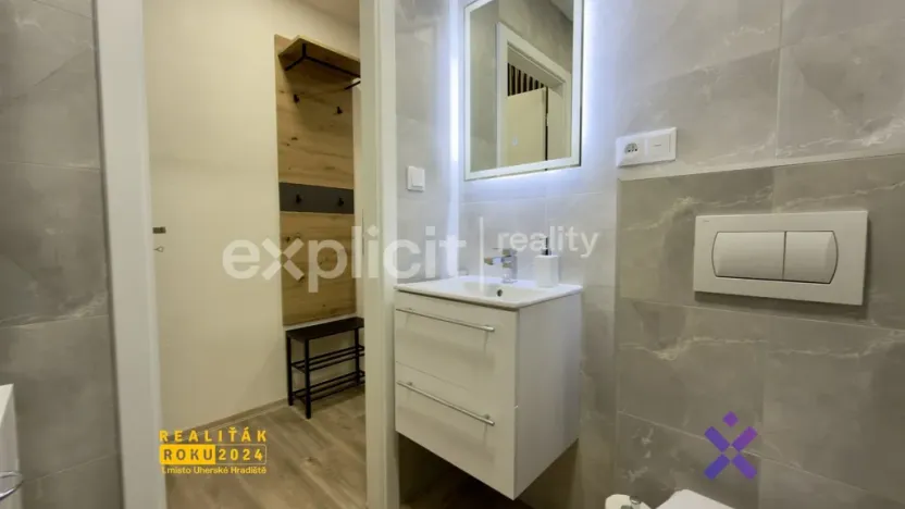 Pronájem bytu 1+kk, Zlín, Družstevní, 31 m2