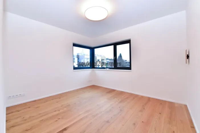 Pronájem rodinného domu, Praha - Háje, V Hájích, 220 m2