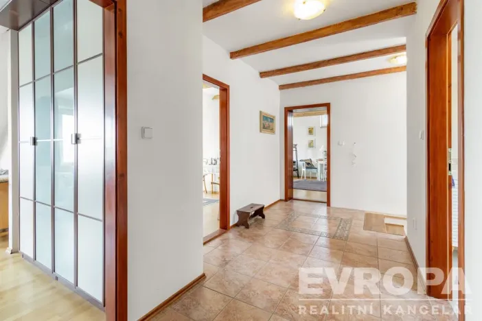 Prodej rodinného domu, Kamenice - Nová Hospoda, Na Vyhlídce, 380 m2