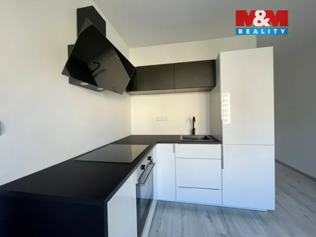 Pronájem bytu 2+kk, Sezimovo Ústí, Dukelská, 38 m2