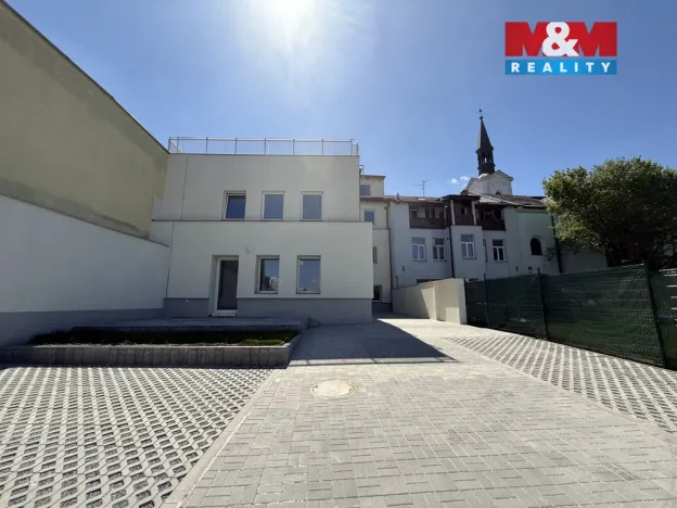 Pronájem bytu 1+kk, Třebechovice pod Orebem, Masarykovo náměstí, 37 m2