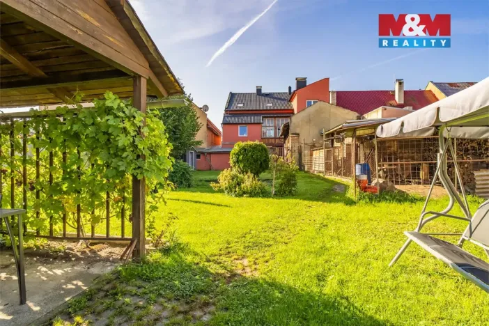 Prodej činžovního domu, Mimoň, nám. 1. máje, 120 m2