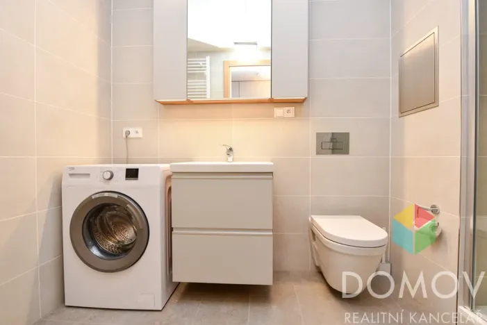 Pronájem bytu 1+kk, Praha - Vysočany, Smržových, 33 m2