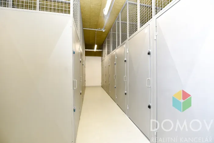 Pronájem bytu 1+kk, Praha - Vysočany, Smržových, 33 m2