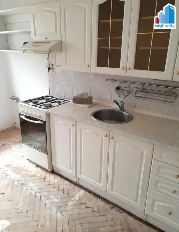 Prodej bytu 3+1, Planá, 63 m2