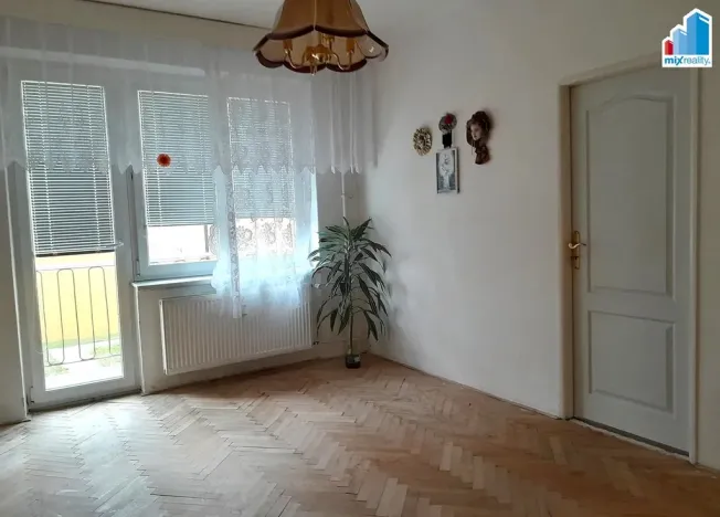 Prodej bytu 3+1, Planá, 63 m2