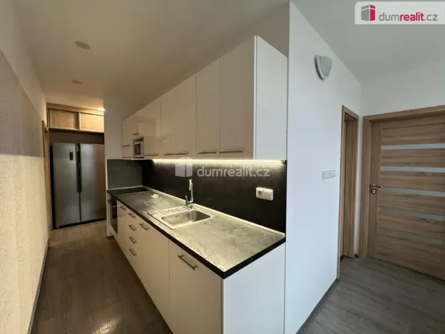 Pronájem bytu 3+1, Chomutov, Bezručova, 81 m2