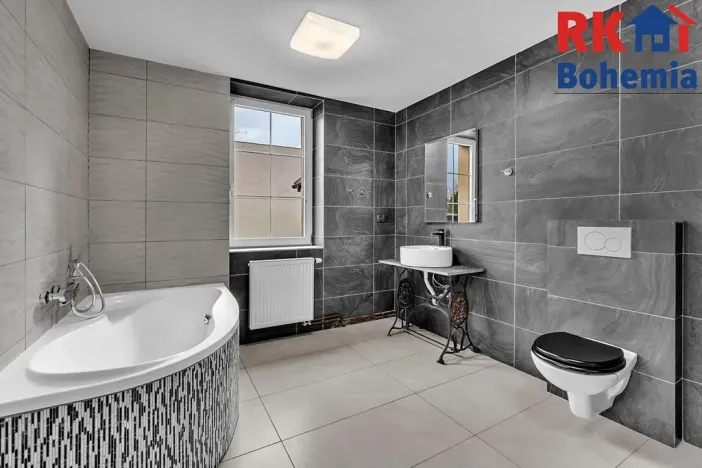 Prodej rodinného domu, Dobrovice, Československé armády, 210 m2