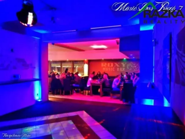 Pronájem obchodního prostoru, Planá, Nádražní, 720 m2