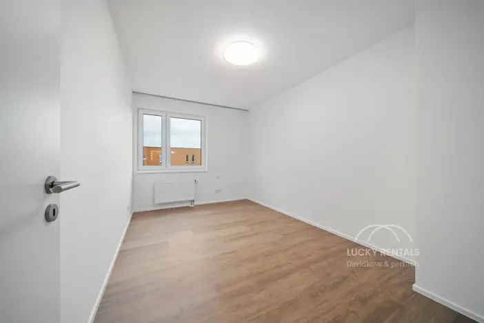 Pronájem bytu 1+kk, Praha - Chodov, Líbalova, 32 m2