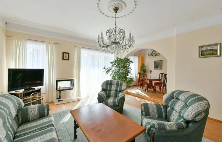 Pronájem vily, Praha - Suchdol, Havraní, 220 m2