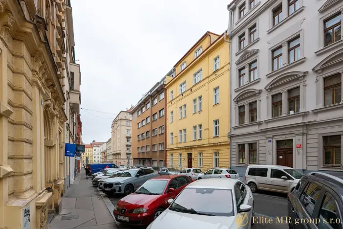 Prodej bytu 2+kk, Praha - Holešovice, Dobrovského, 40 m2