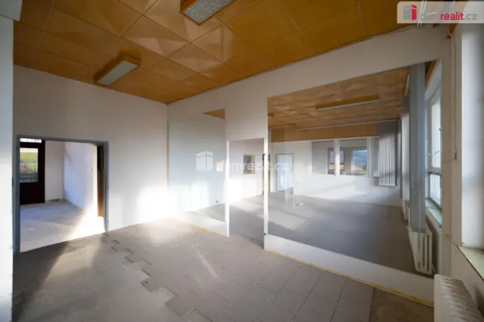 Pronájem výrobních prostor, Vacov - Vlkonice, 1895 m2