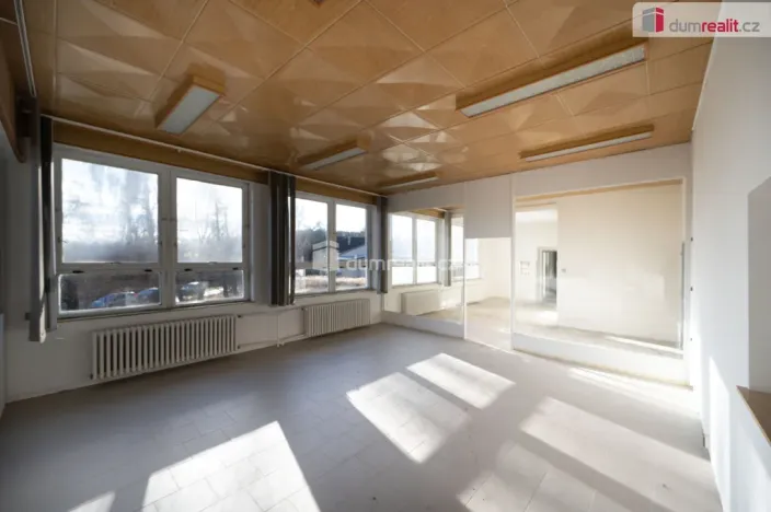 Pronájem výrobních prostor, Vacov - Vlkonice, 1895 m2