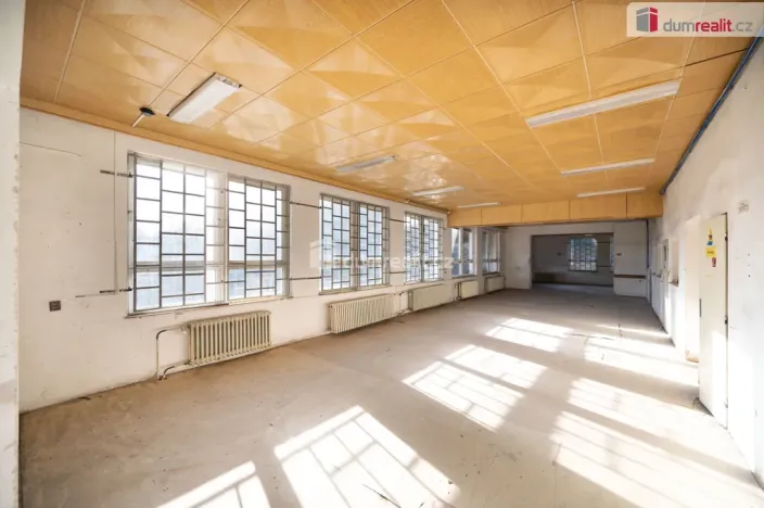 Pronájem výrobních prostor, Vacov - Vlkonice, 1895 m2