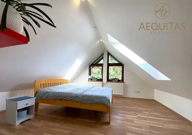 Pronájem bytu 4+kk, Liberec, Stroupežnického, 111 m2