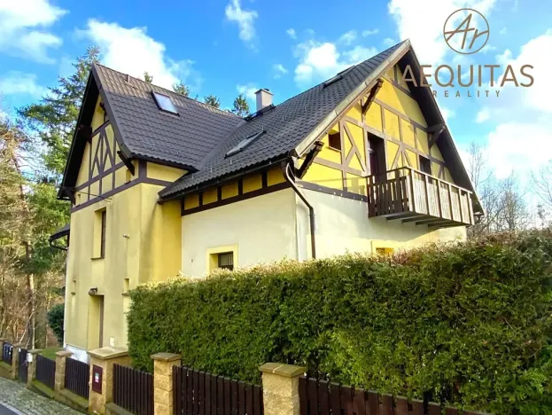 Pronájem bytu 4+kk, Liberec, Stroupežnického, 111 m2