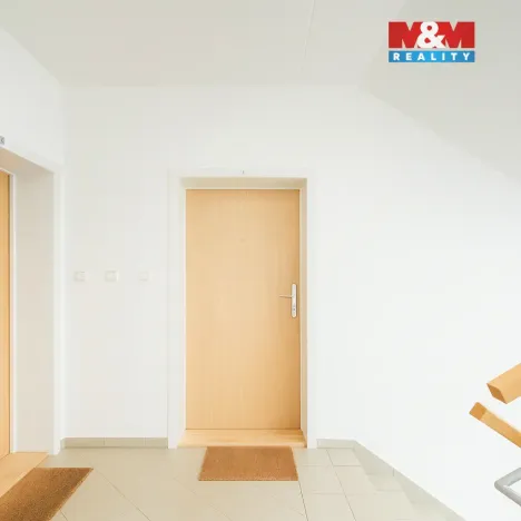 Pronájem bytu 2+kk, Praha, U jízdárny, 50 m2