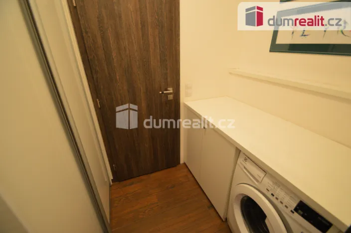 Pronájem bytu 3+kk, Praha - Karlín, U Mlýnského kanálu, 70 m2