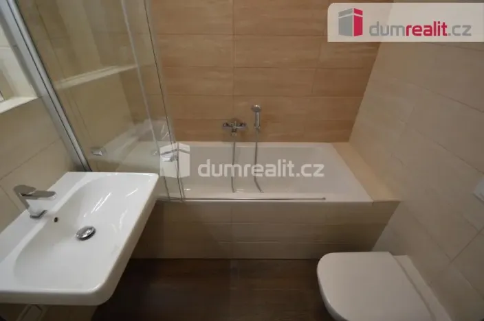 Pronájem bytu 3+kk, Praha - Karlín, U Mlýnského kanálu, 70 m2