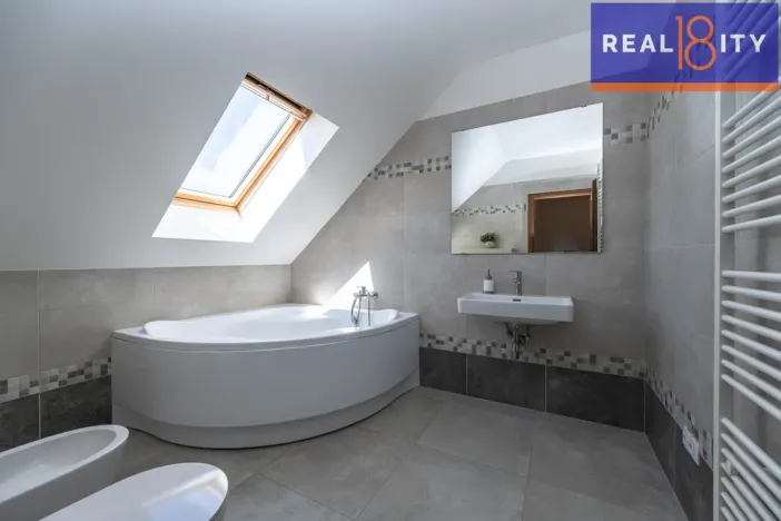 Prodej rodinného domu, Holubice, Habrová, 161 m2