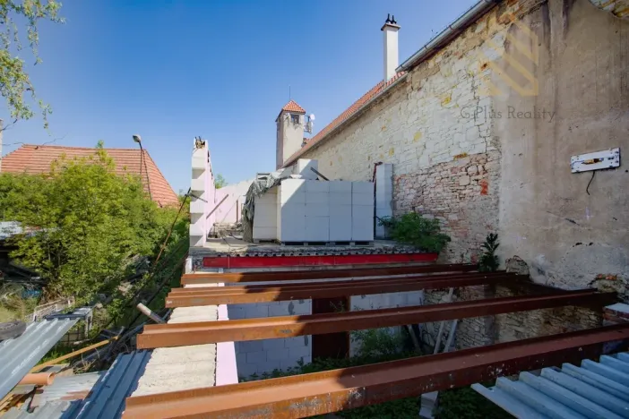 Prodej vícegeneračního domu, Smečno, nám. T. G. Masaryka, 779 m2