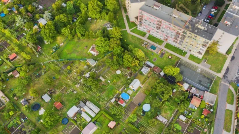 Prodej zahrady, Louny, 684 m2