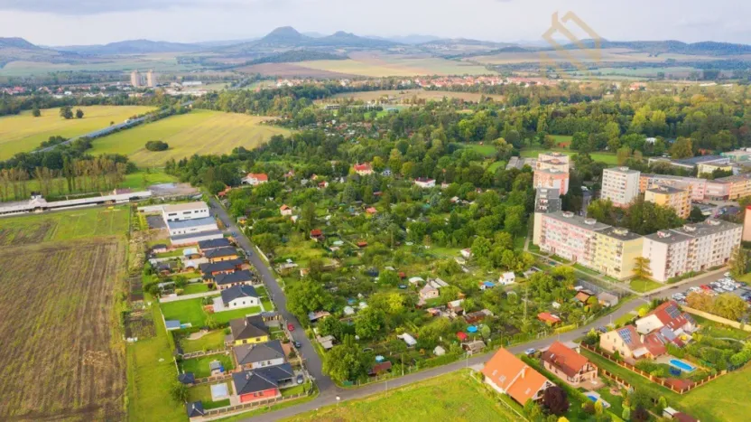 Prodej zahrady, Louny, 684 m2