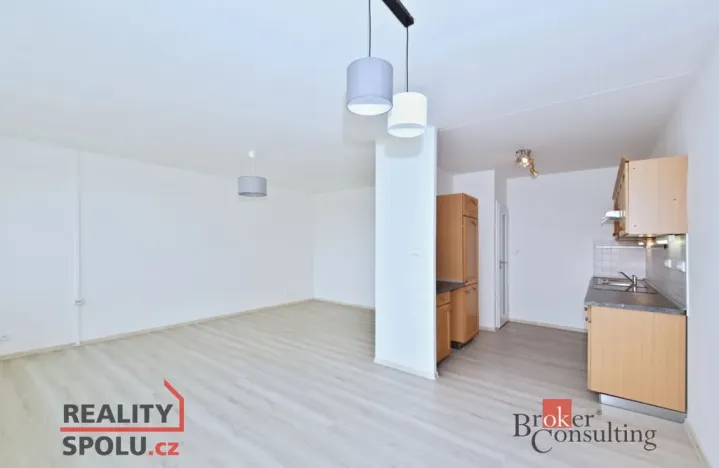 Pronájem bytu 3+1, Praha - Libeň, Přádova, 79 m2