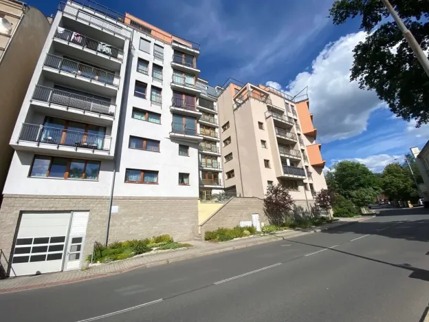 Prodej bytu 2+kk, Karlovy Vary, Na Vyhlídce, 68 m2