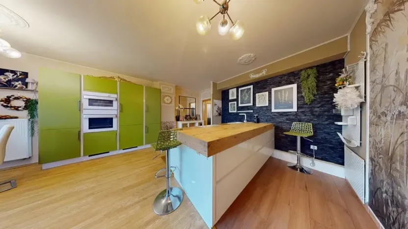 Prodej bytu 2+kk, Karlovy Vary, Na Vyhlídce, 68 m2