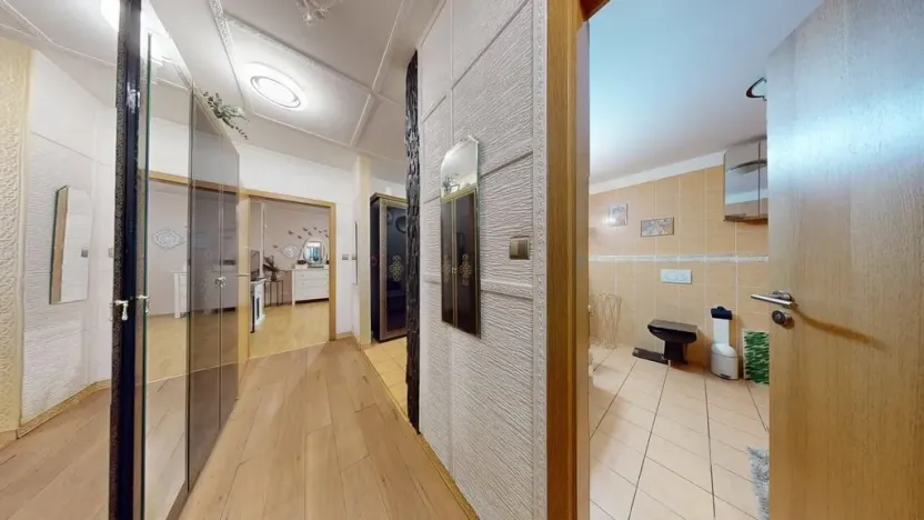 Prodej bytu 2+kk, Karlovy Vary, Na Vyhlídce, 68 m2