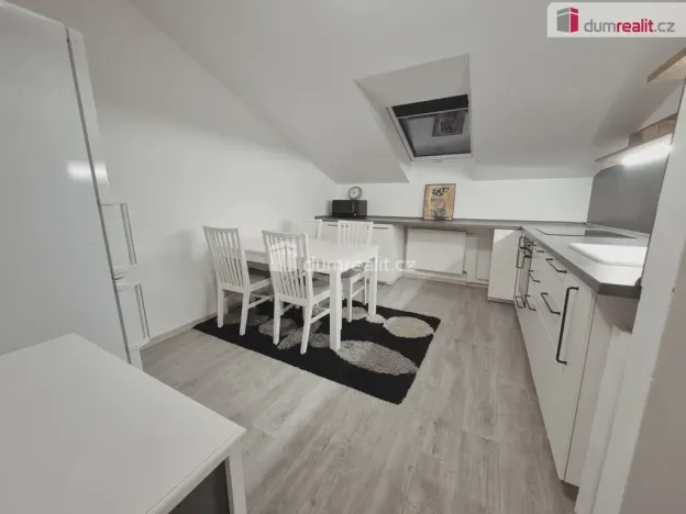 Prodej bytu 2+1, Hoštka - Kochovice, Lužická, 57 m2