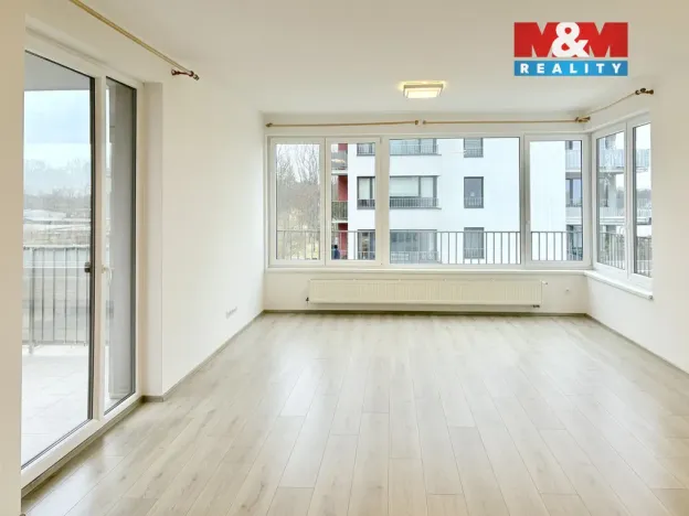 Pronájem bytu 2+kk, Pardubice - Zelené Předměstí, Pod Vinicí, 63 m2