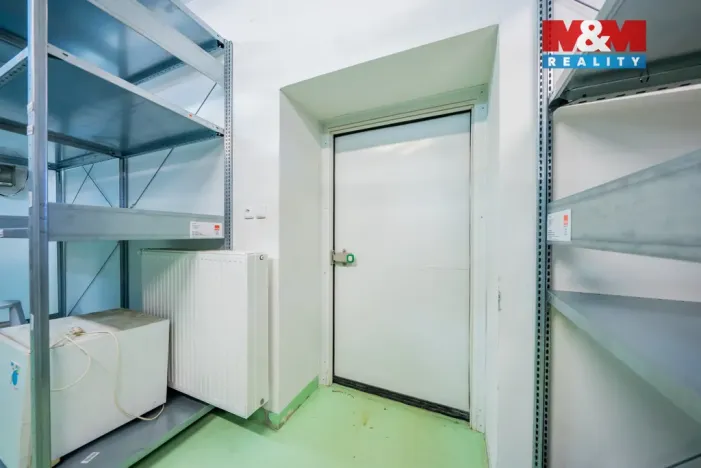 Prodej výrobních prostor, Žďár, 1089 m2