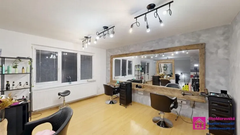 Pronájem obchodního prostoru, Břeclav, Smetanovo nábřeží, 78 m2