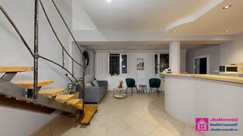 Pronájem obchodního prostoru, Břeclav, Smetanovo nábřeží, 78 m2