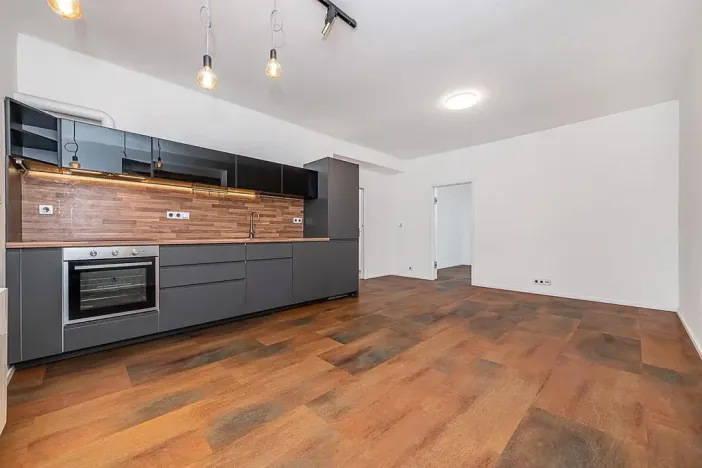 Pronájem bytu 3+kk, Husinec, Hlavní, 73 m2