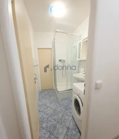 Pronájem bytu 2+1, Praha, Bojasova, 63 m2