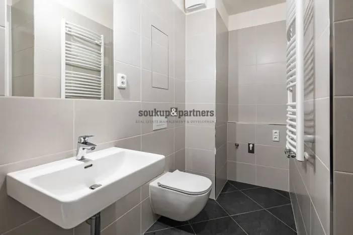 Prodej bytu 2+kk, Praha, Návarovská, 61 m2